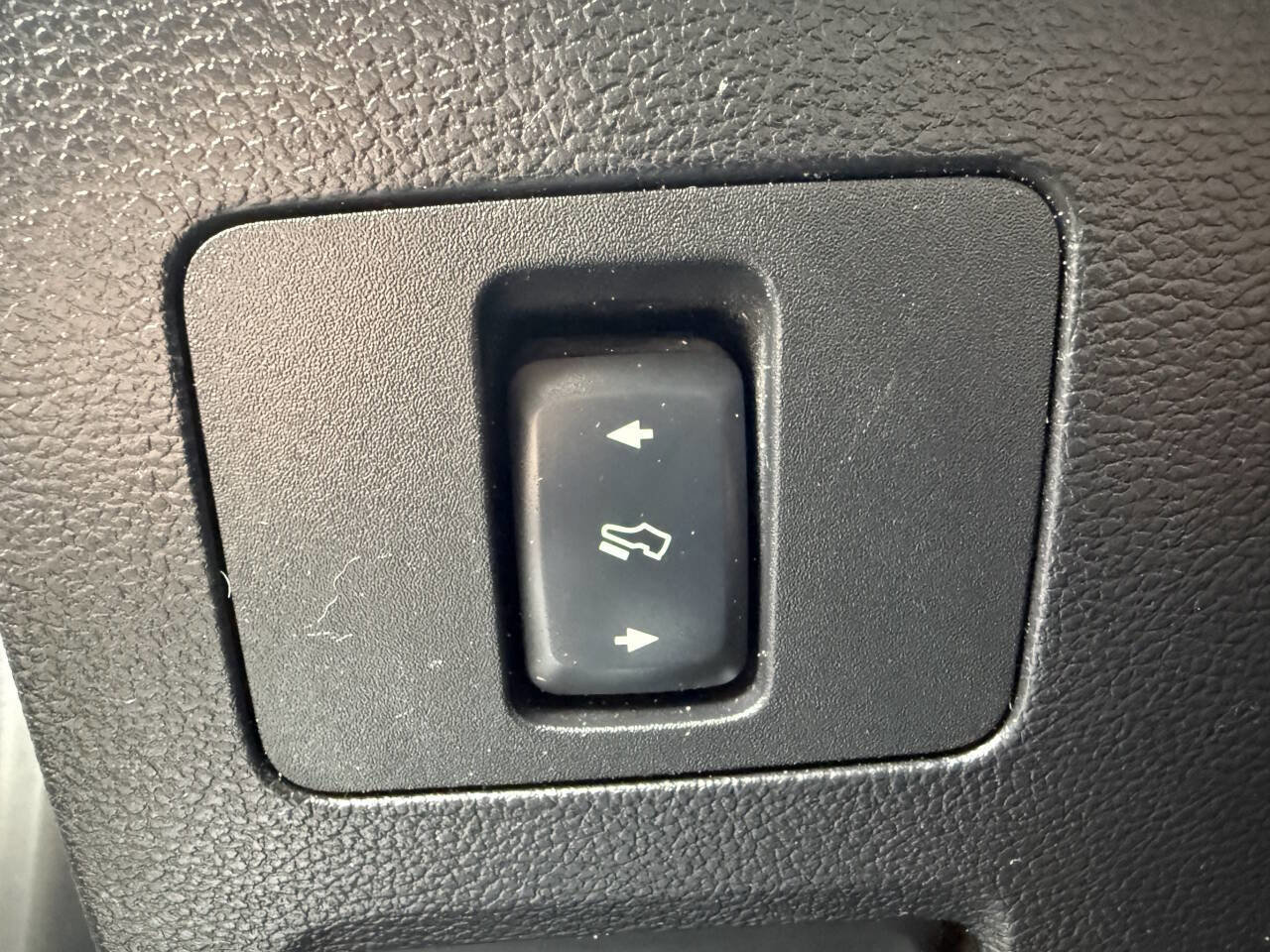Used 2017 Ford F350 Lariat w/ Lariat Value Package image 39