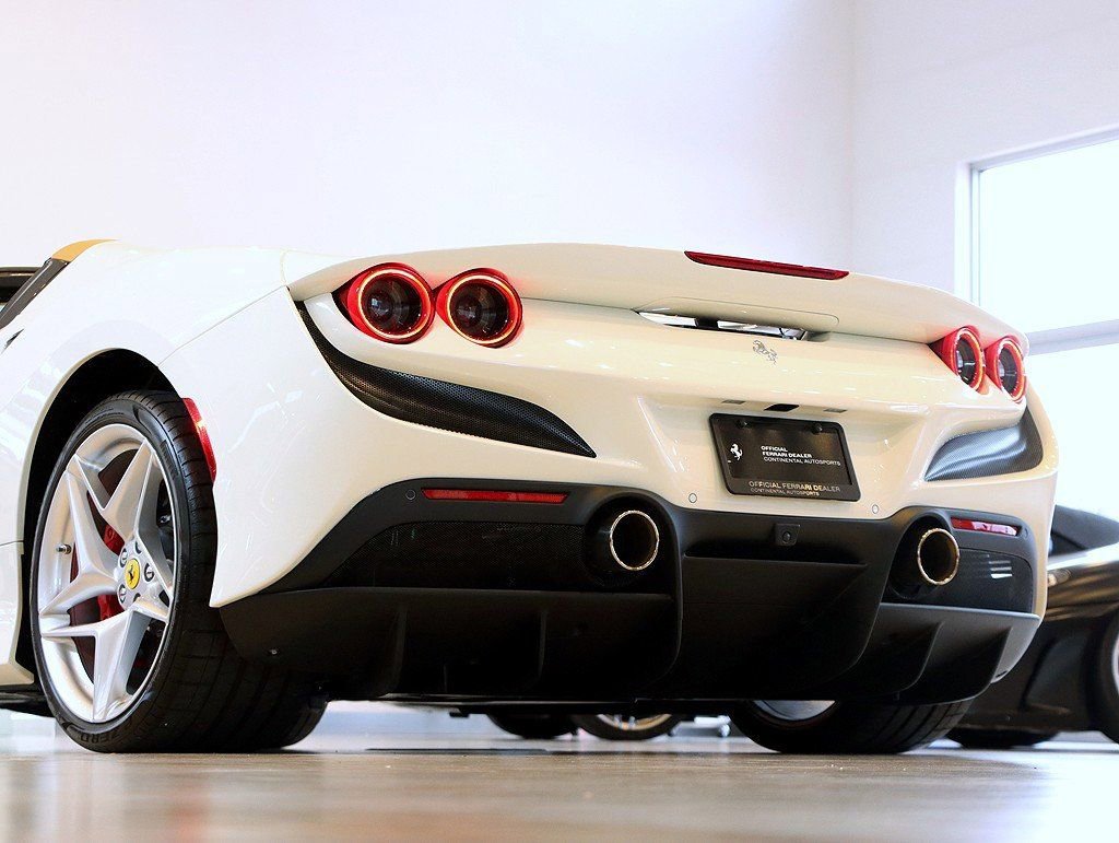 Certified 2022 Ferrari F8 Tributo image 43