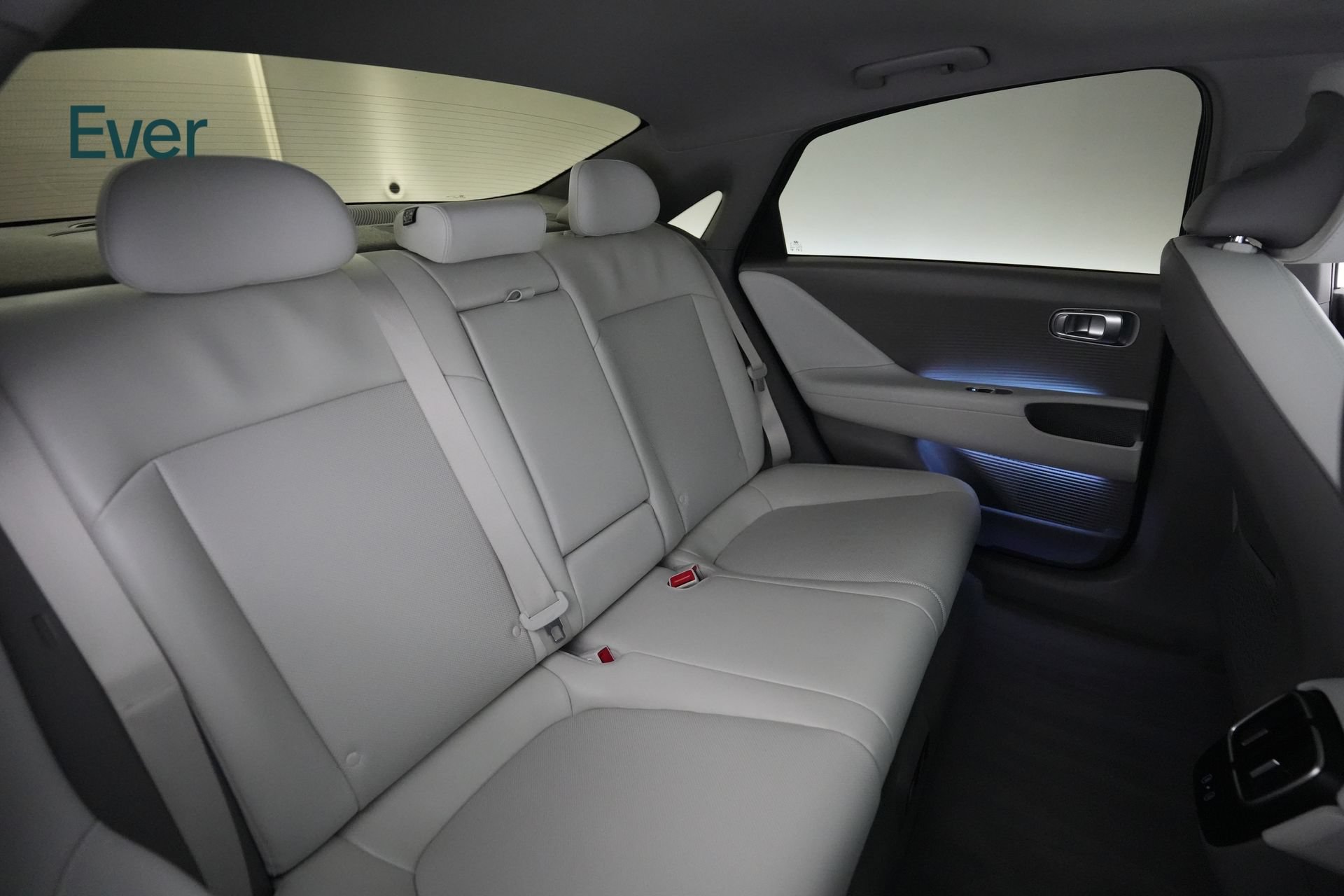 Used 2024 Hyundai Ioniq 6 Limited RWD image 5