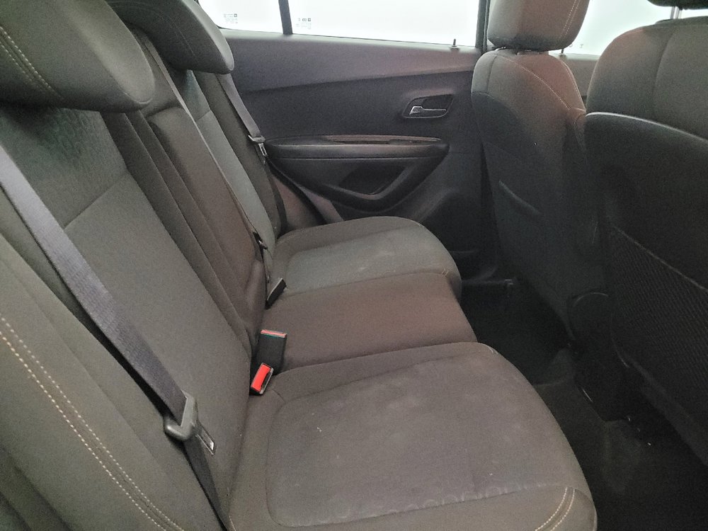 Used 2018 Chevrolet Trax LS image 19