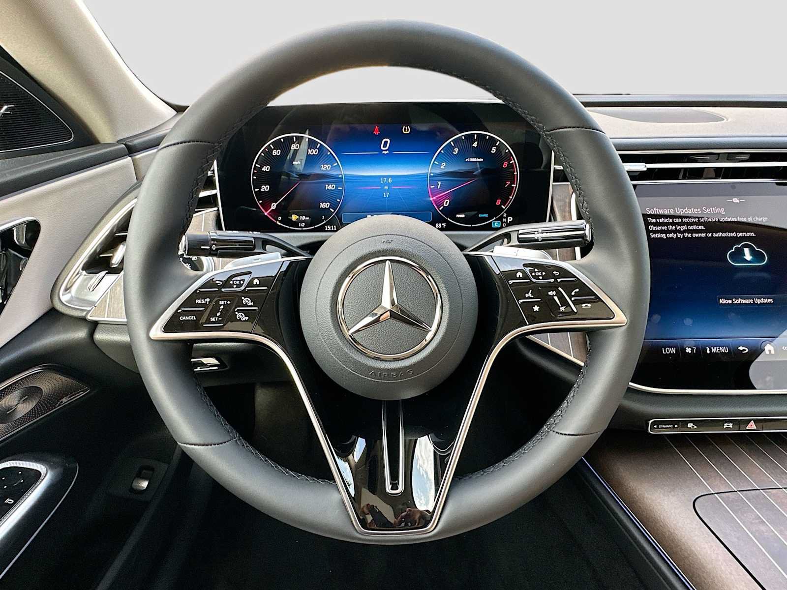 Used 2024 Mercedes-Benz E 450 4MATIC Sedan w/ Winter Package image 11