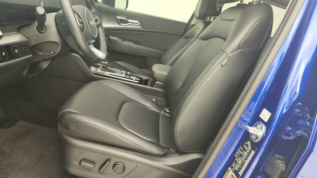 Used 2025 Kia Sportage SX FWD image 14