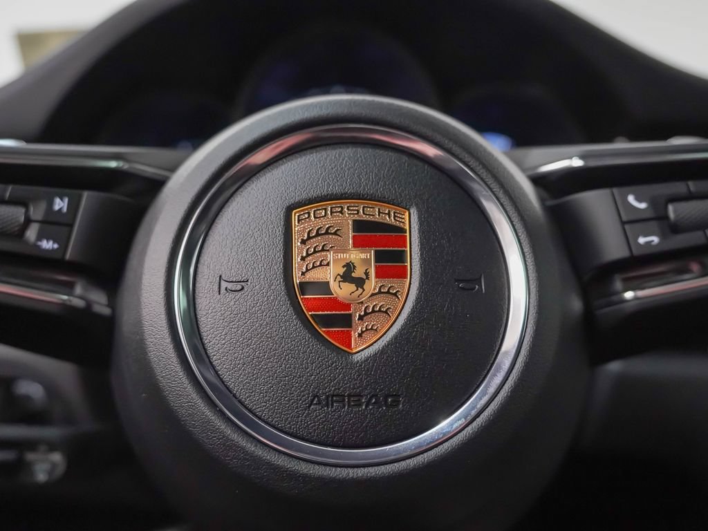 Certified 2026 Porsche Macan AWD/4WD image 19