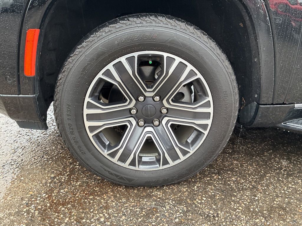 Used 2024 Jeep Wagoneer Series II w/ Flexible Seating Group image 10