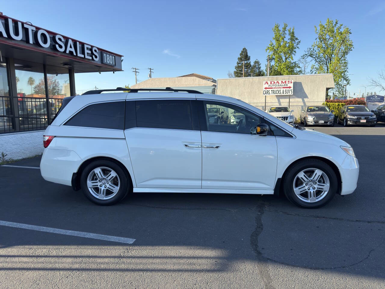 Used 2013 Honda Odyssey Touring image 2