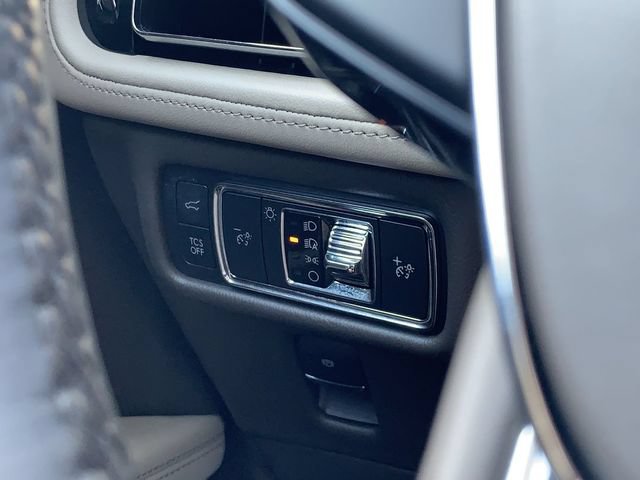 Used 2022 Lincoln Nautilus Reserve w/ Equipment Group 201A FWD image 15