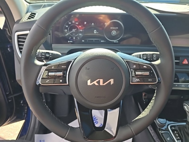 Certified 2024 Kia Seltos EX AWD/4WD image 12