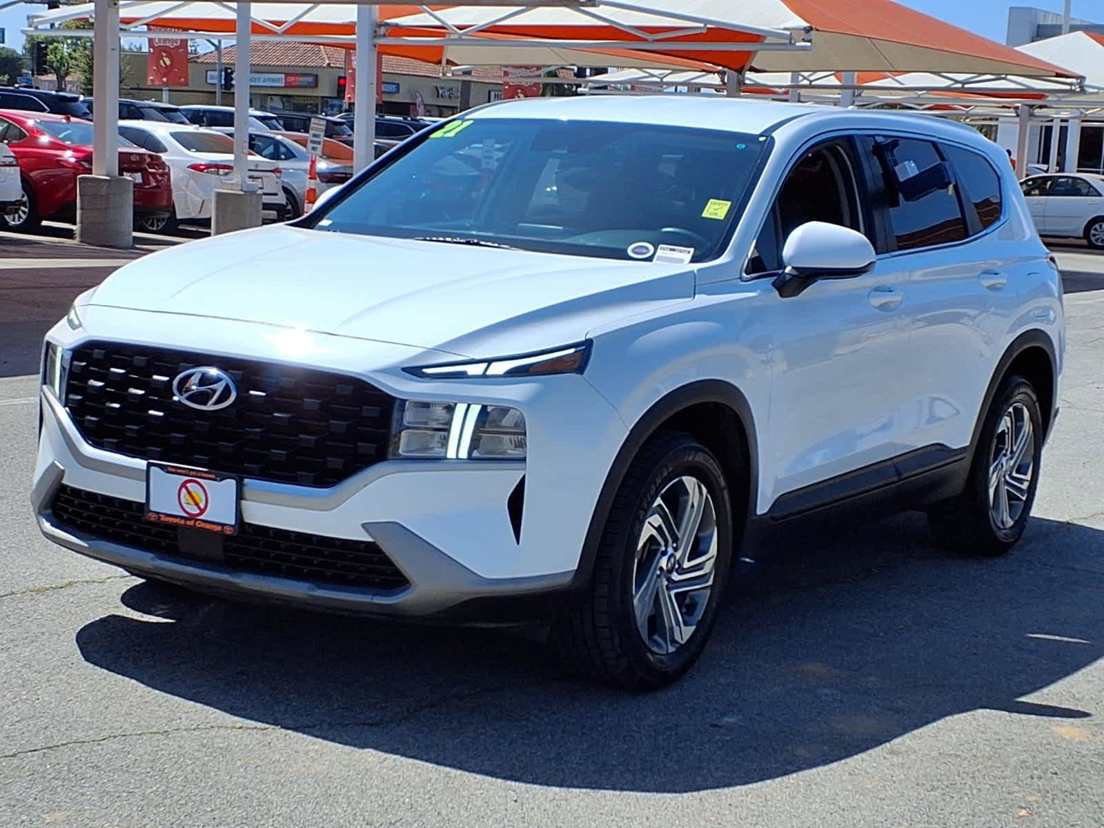 Used 2021 Hyundai Santa Fe SE FWD image 3