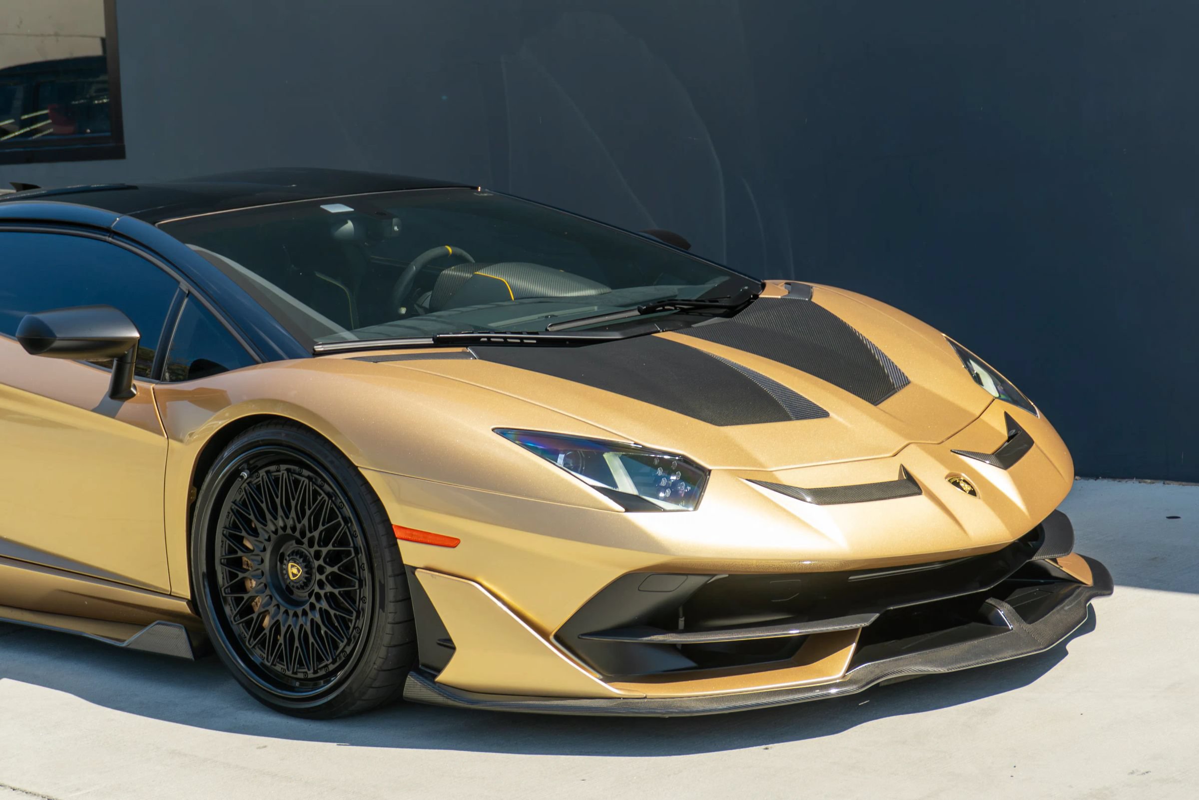 Used 2020 Lamborghini Aventador SVJ AWD/4WD image 41