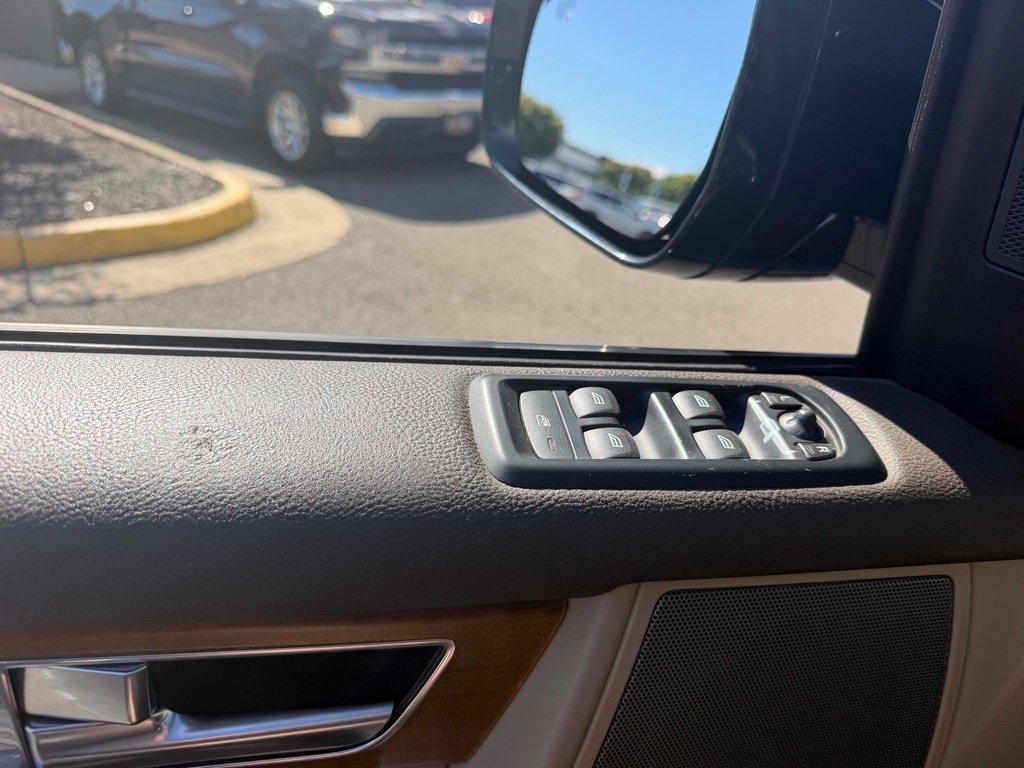 Used 2016 Land Rover LR4 HSE AWD/4WD image 12