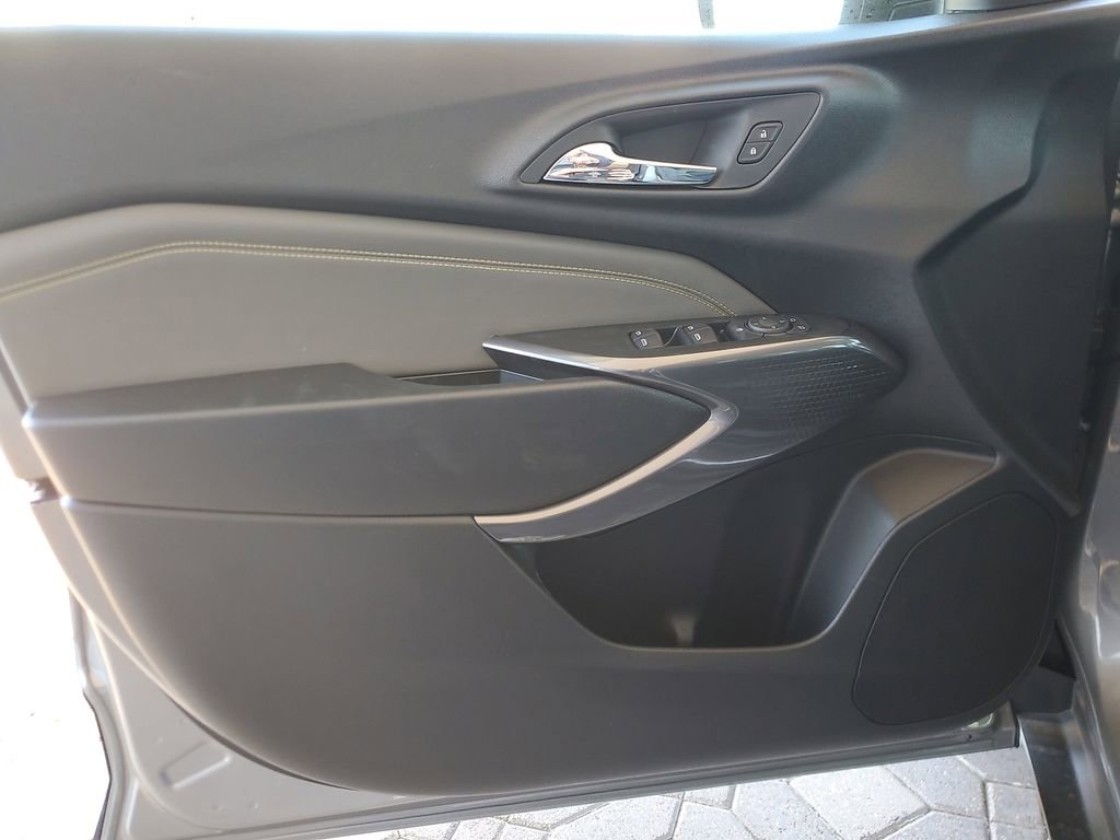 New 2026 Chevrolet Trax ACTIV w/ Sunroof Package image 16