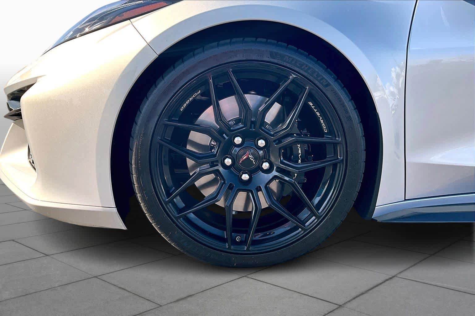 Used 2024 Chevrolet Corvette Z06 RWD image 11