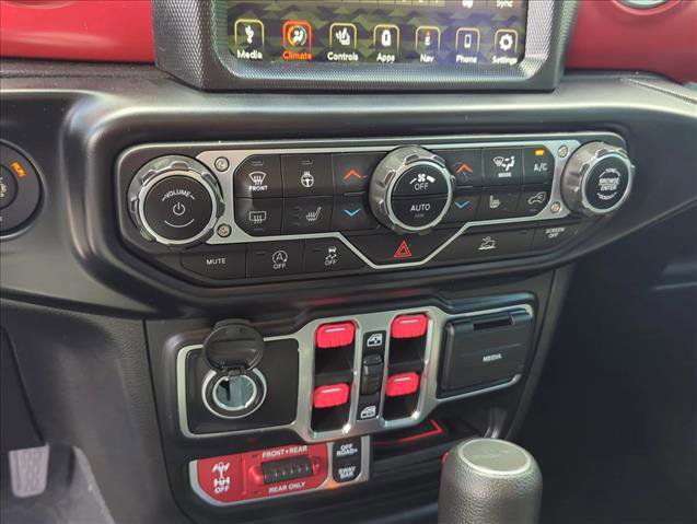 Used 2023 Jeep Gladiator Rubicon w/ Cold Weather Group AWD/4WD image 22