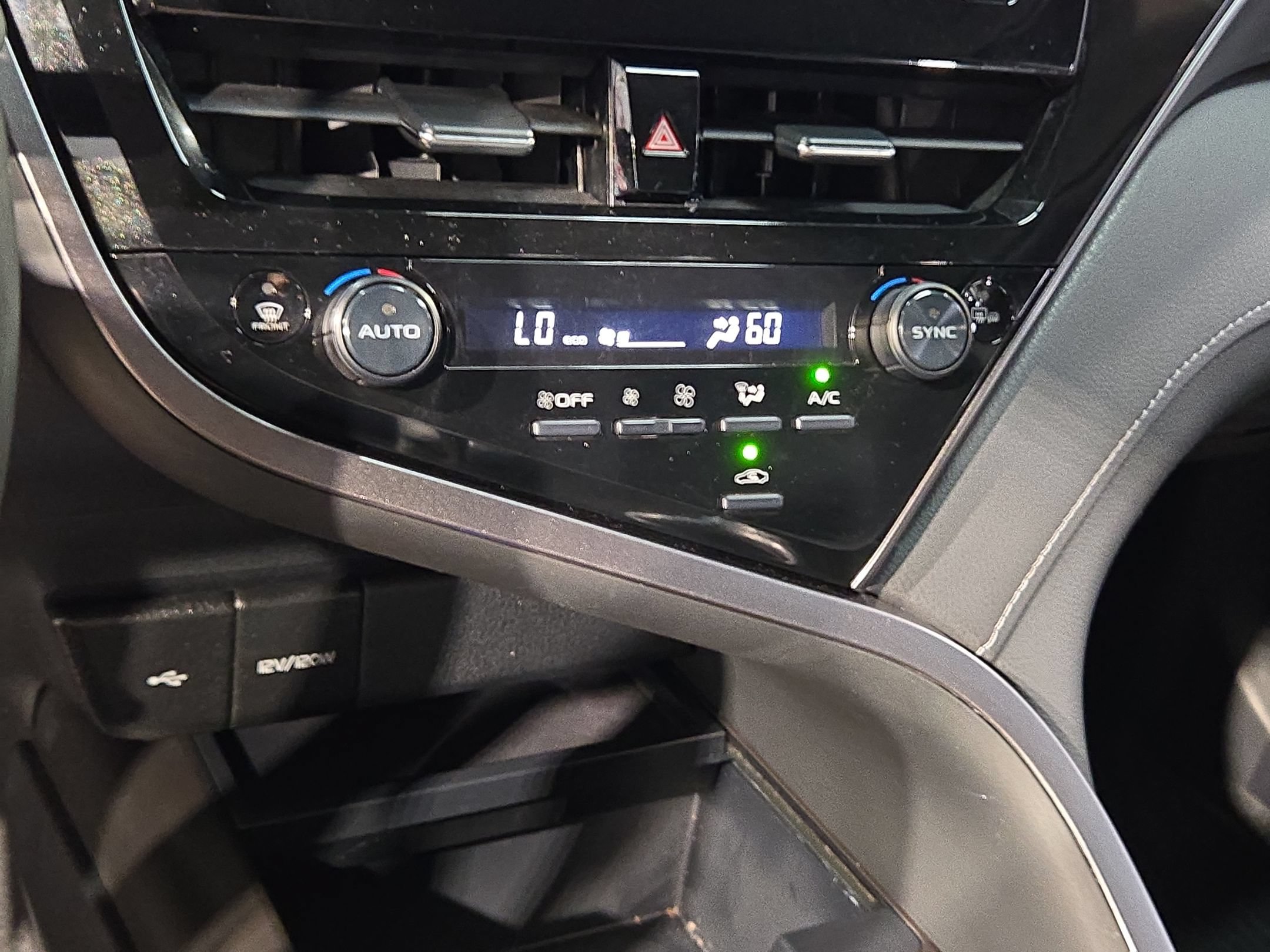 Used 2023 Toyota Camry SE FWD image 31