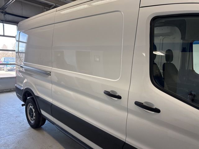 New 2025 Ford Transit 150 148 Medium Roof image 23