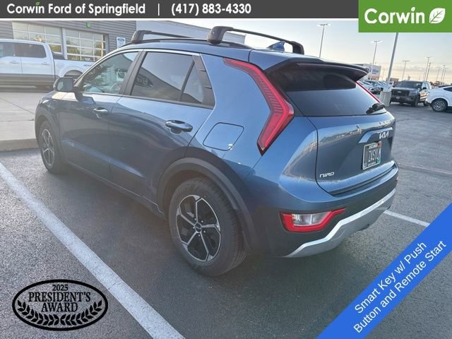 Used 2023 Kia Niro EX w/ EX Cold Weather Package FWD image 7