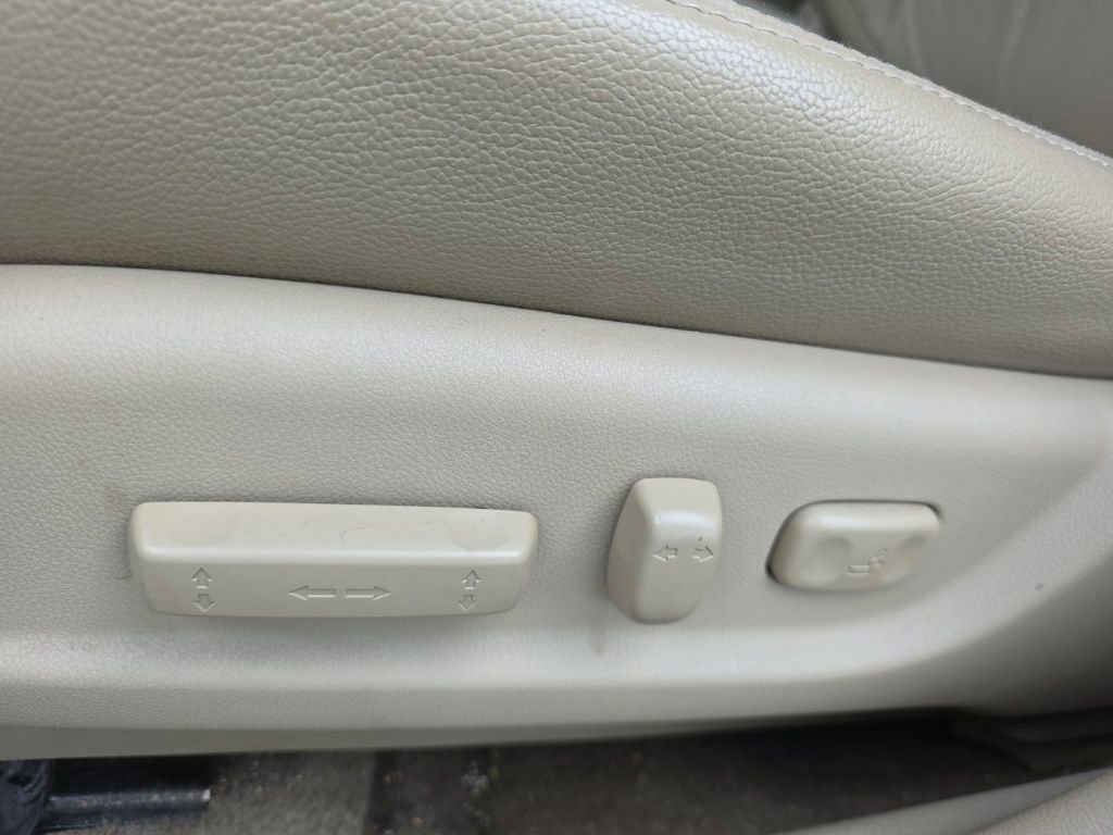 Used 2012 Honda Accord EX-L image 11