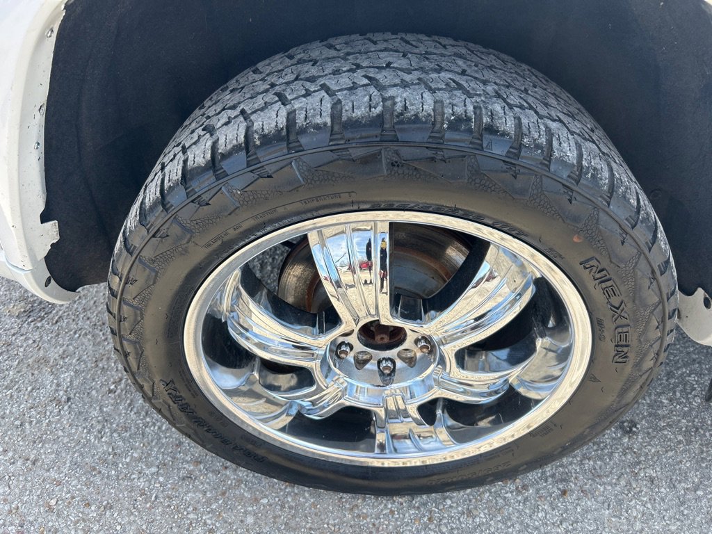 Used 2015 Jeep Grand Cherokee Overland image 23