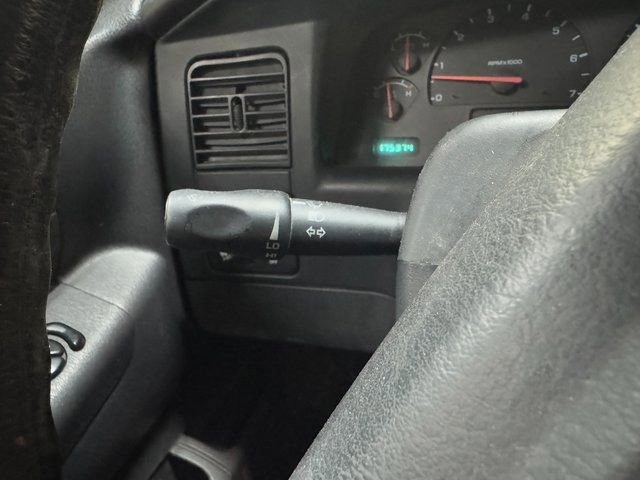 Used 2004 Dodge Dakota SLT w/ Deluxe Convenience Group image 24