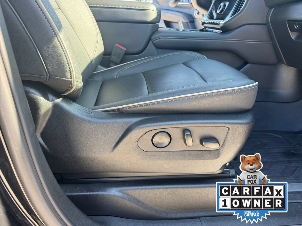 Used 2025 GMC Yukon XL Elevation AWD/4WD image 19