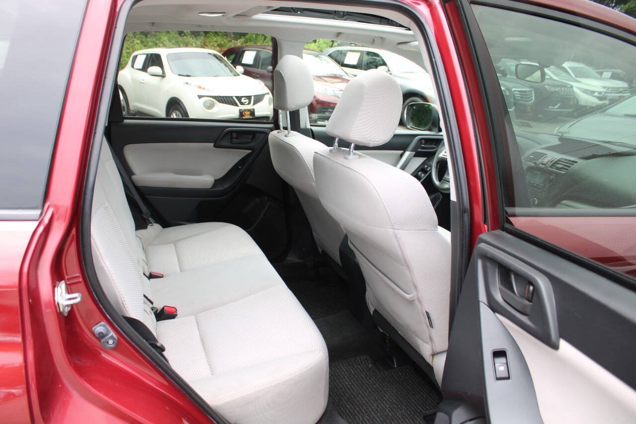 Used 2015 Subaru Forester 2.5i Premium AWD/4WD image 27