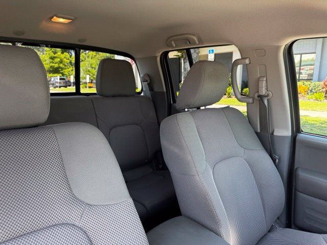 Used 2020 Nissan Frontier SV w/ Midnight Edition Floor Mats RWD image 13
