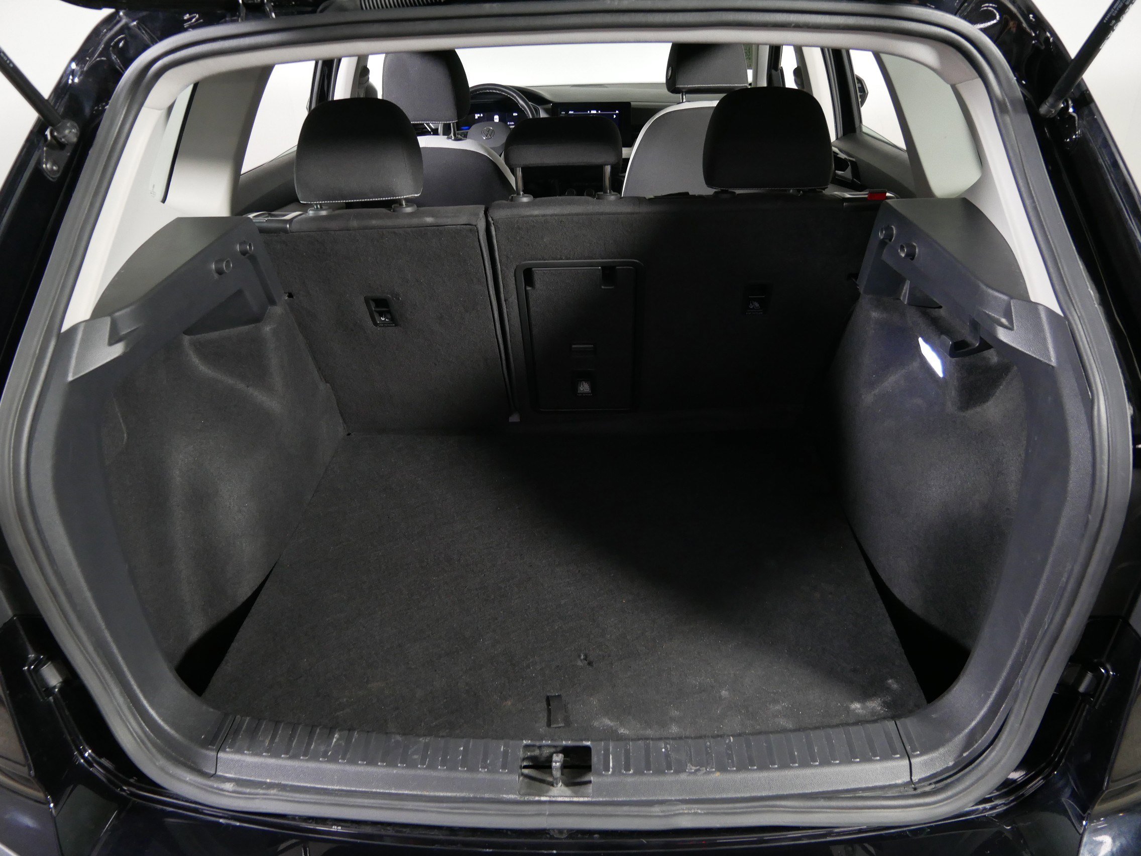 Used 2025 Volkswagen Taos S AWD/4WD image 18