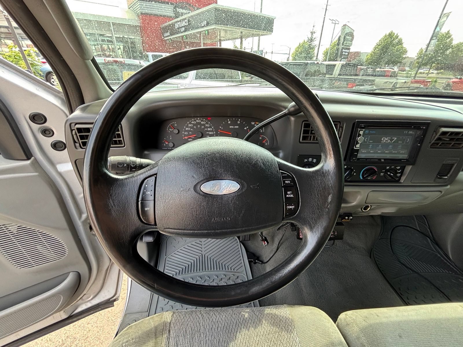 Used 2003 Ford F250 XLT AWD/4WD image 14
