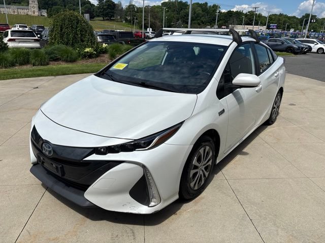 Used 2022 Toyota Prius Prime XLE FWD image 3