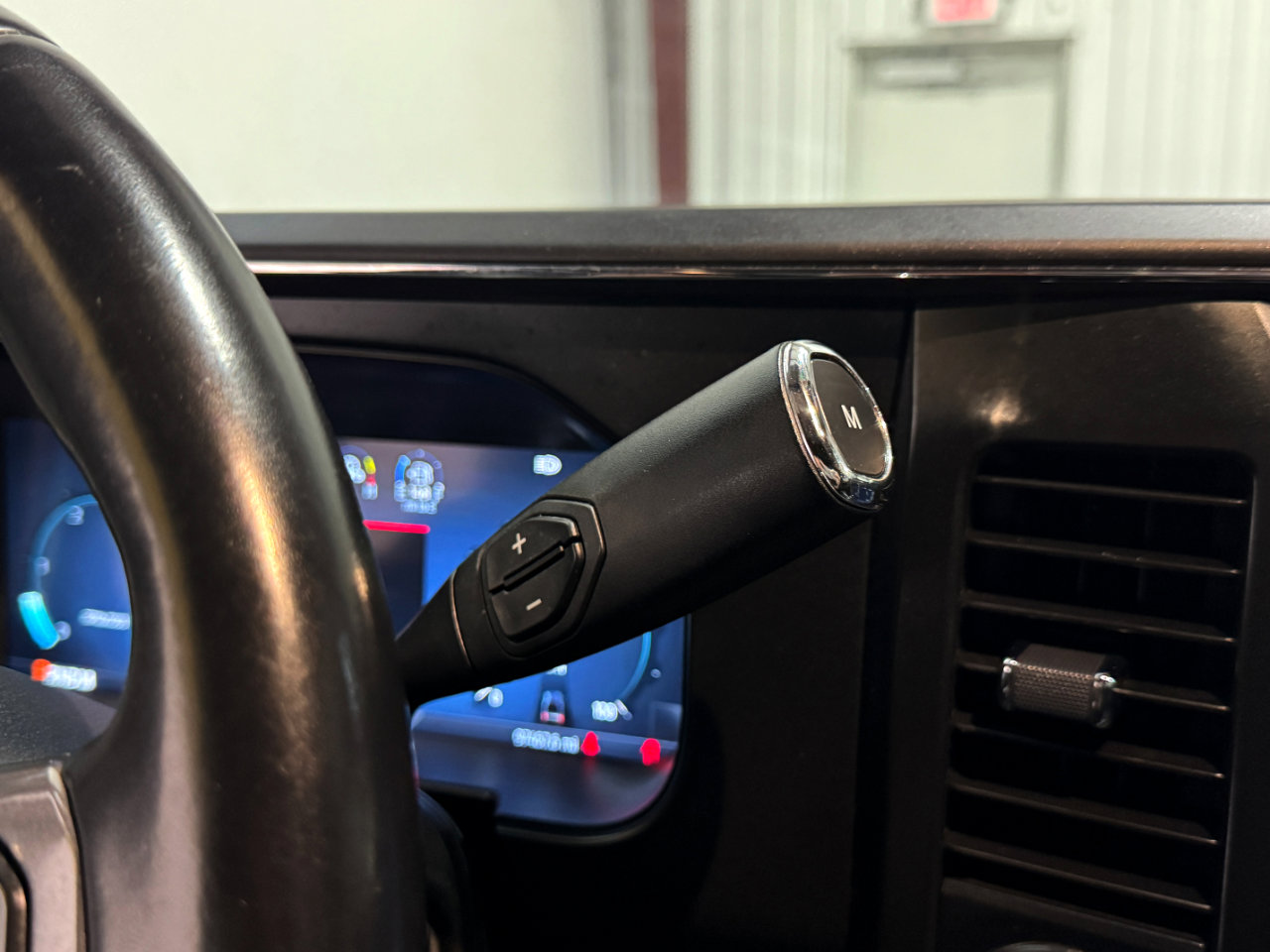 Used 2023 Ford F250 Lariat w/ Lariat Ultimate Package image 22