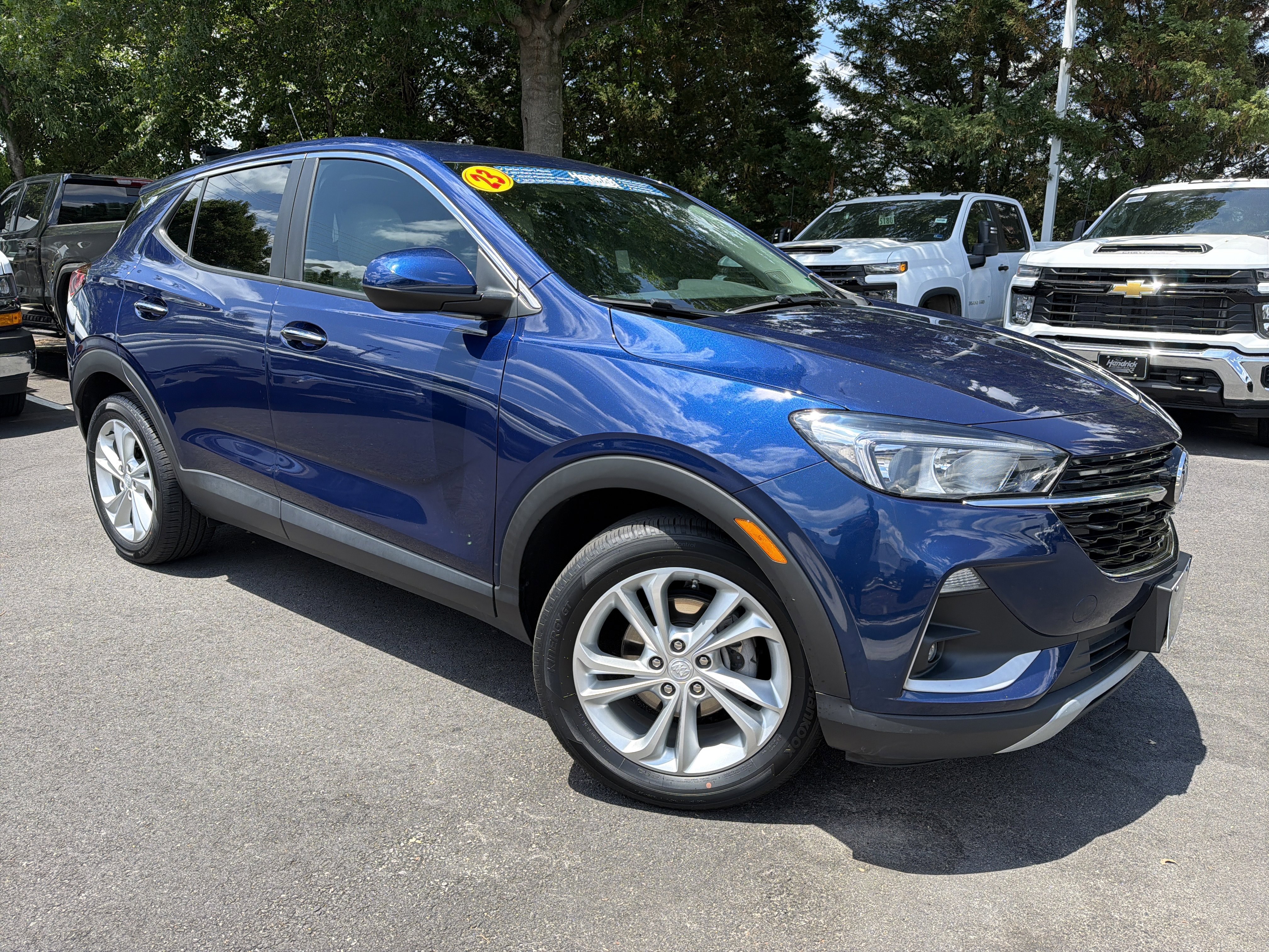 Used 2023 Buick Encore GX Preferred FWD image 2