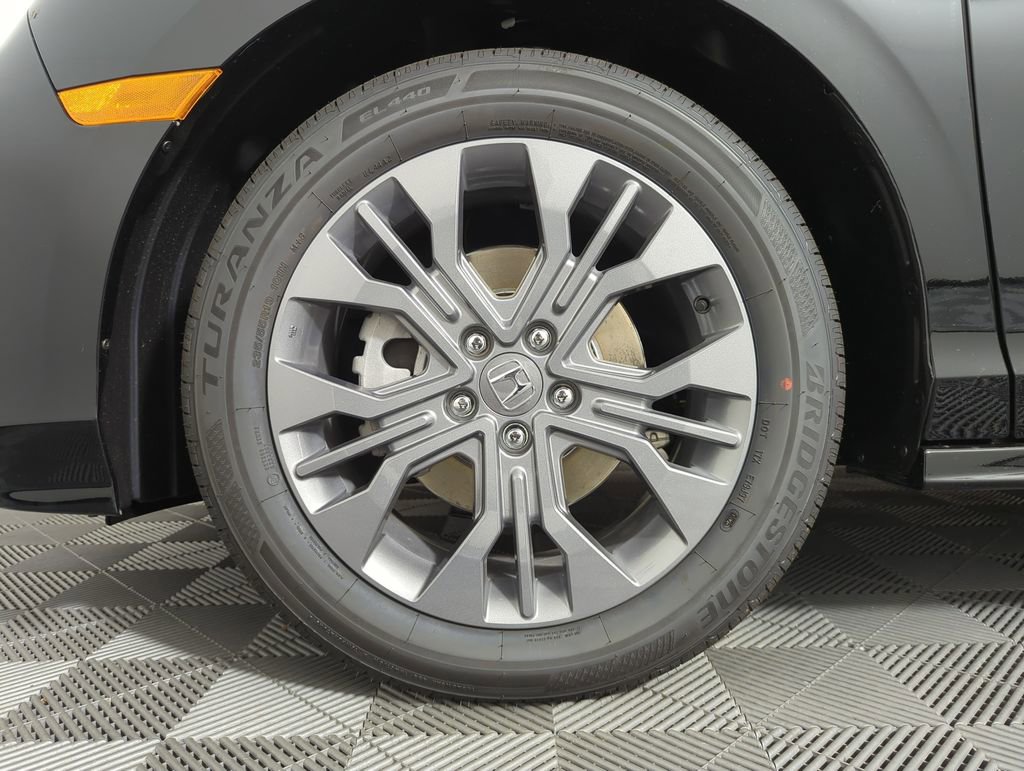 New 2026 Honda Odyssey Touring image 11