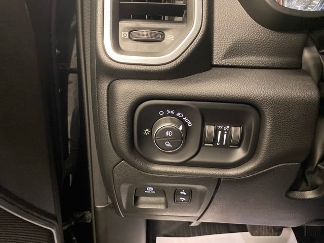 Used 2023 RAM 1500 Laramie AWD/4WD image 15