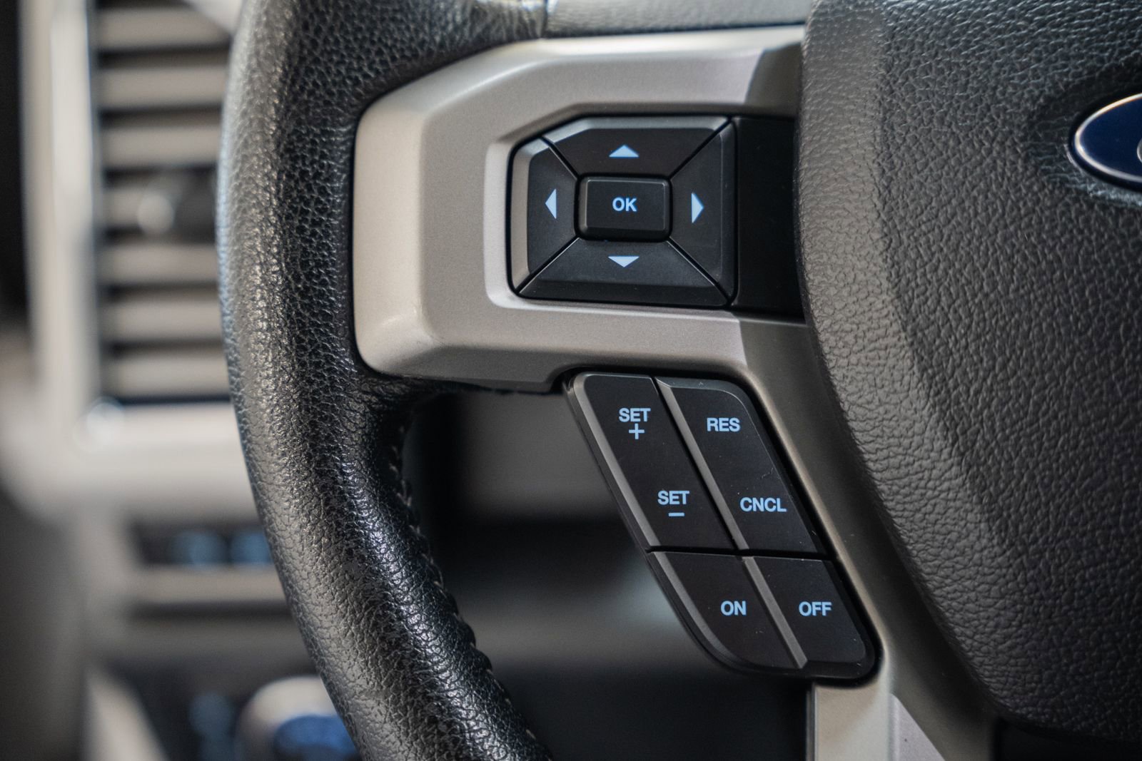 Used 2015 Ford F150 Lariat w/ Equipment Group 501A Mid image 37