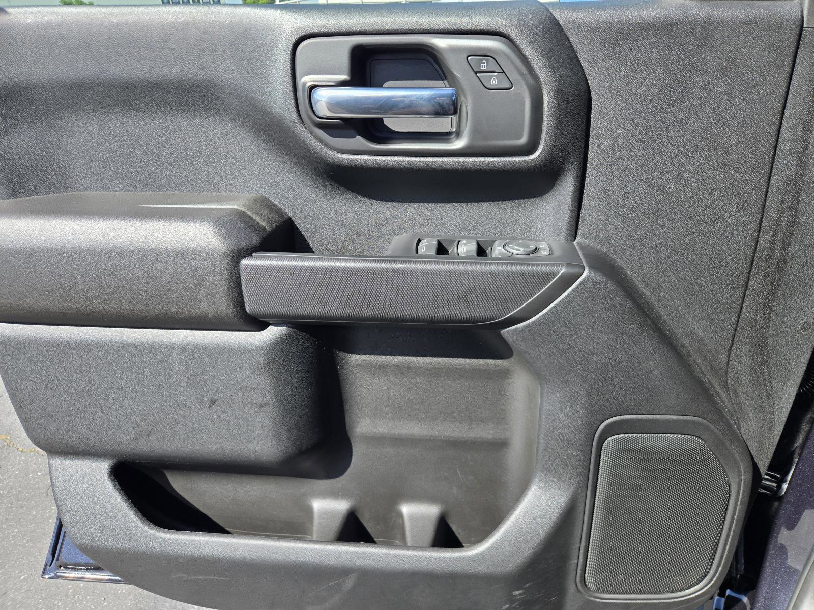 Used 2023 Chevrolet Silverado 1500 Custom RWD image 18