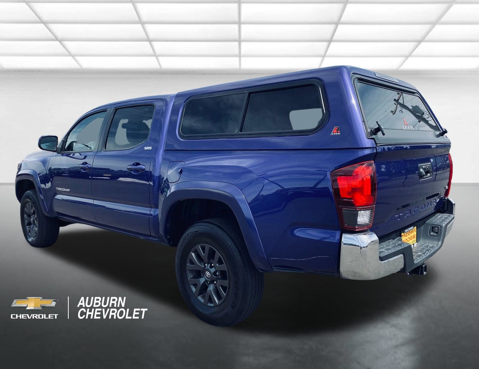Used 2022 Toyota Tacoma SR5 RWD image 5