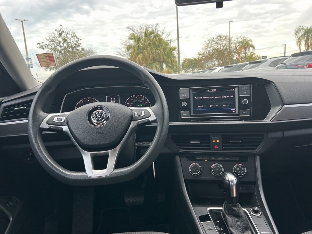 Used 2020 Volkswagen Jetta S image 4