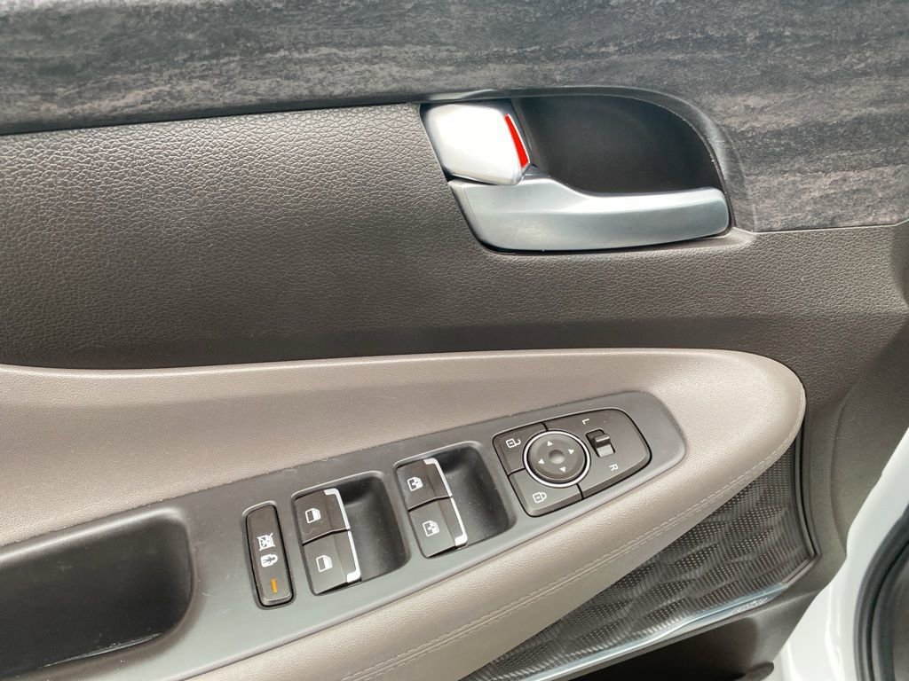 Used 2020 Hyundai Santa Fe SEL w/ Convenience Package image 25