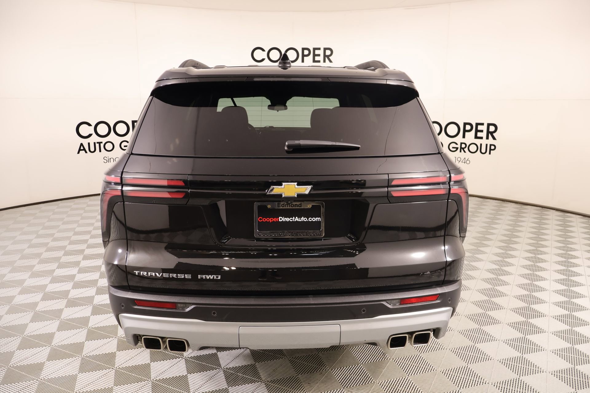 Used 2025 Chevrolet Traverse LT w/ Enhanced Driving Package AWD/4WD image 22