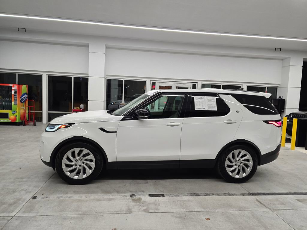 Used 2025 Land Rover Discovery S AWD/4WD image 3