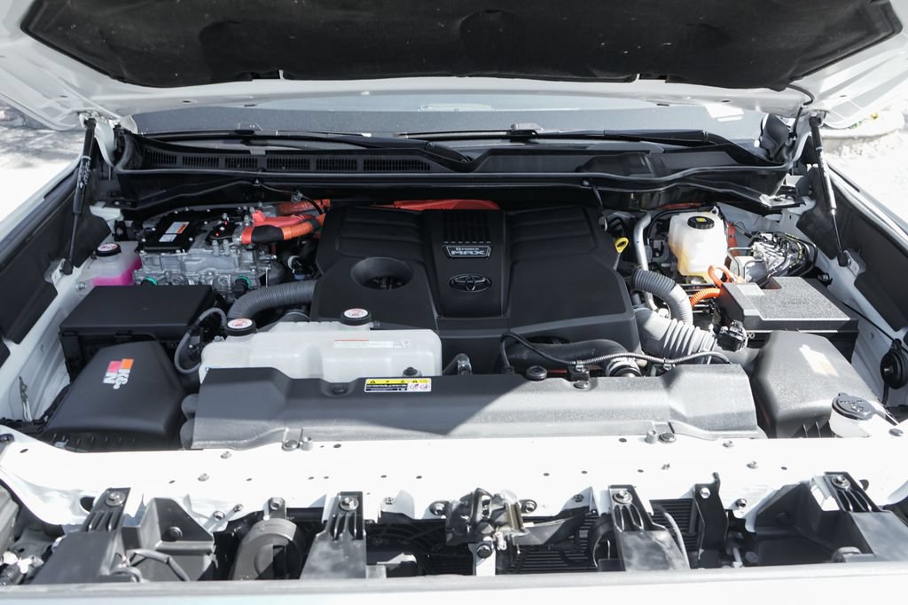 Used 2022 Toyota Tundra Limited AWD/4WD image 11