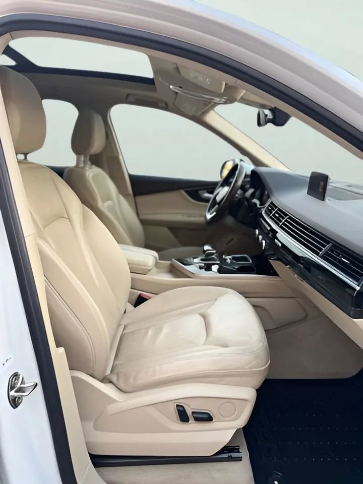 Used 2017 Audi Q7 3.0T Premium Plus w/ Premium Plus Package image 28