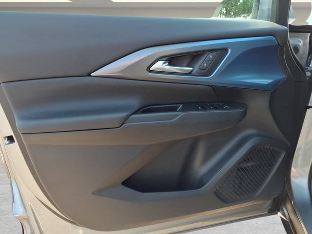 Used 2025 Chevrolet Equinox EV LT w/ Convenience Package FWD image 13