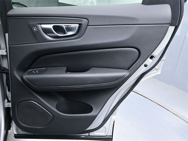 Used 2023 Volvo XC60 B5 Plus w/ Climate Package FWD image 28