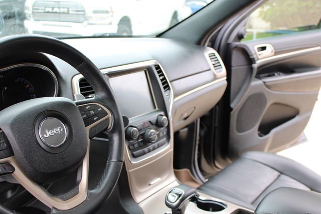 Used 2014 Jeep Grand Cherokee Limited w/ Luxury Group II RWD image 19