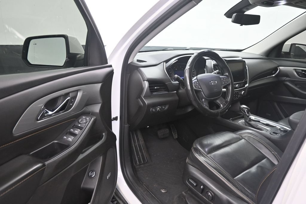Used 2021 Chevrolet Traverse RS FWD image 9