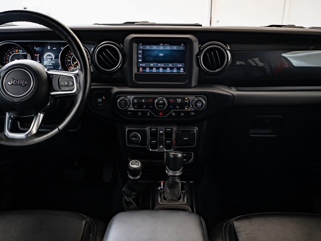 Used 2020 Jeep Wrangler Unlimited Sahara image 30