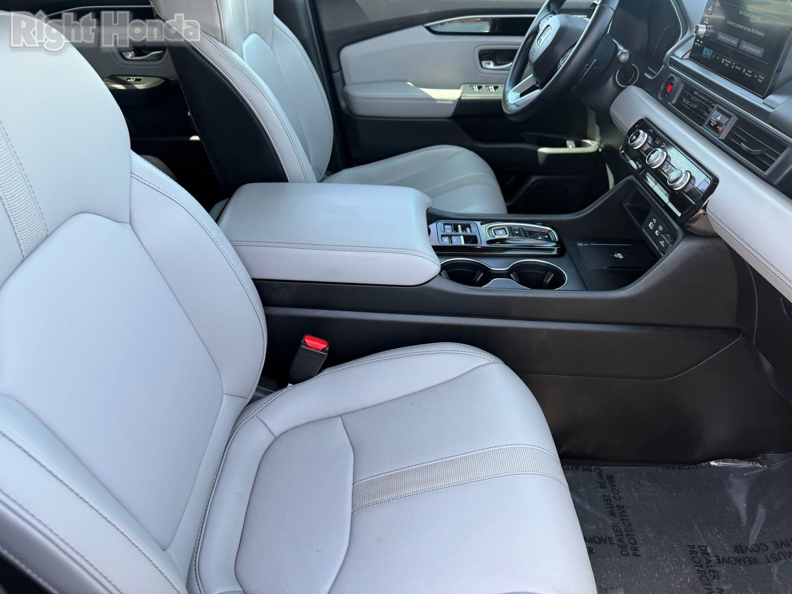 Used 2025 Honda Pilot EX-L image 13