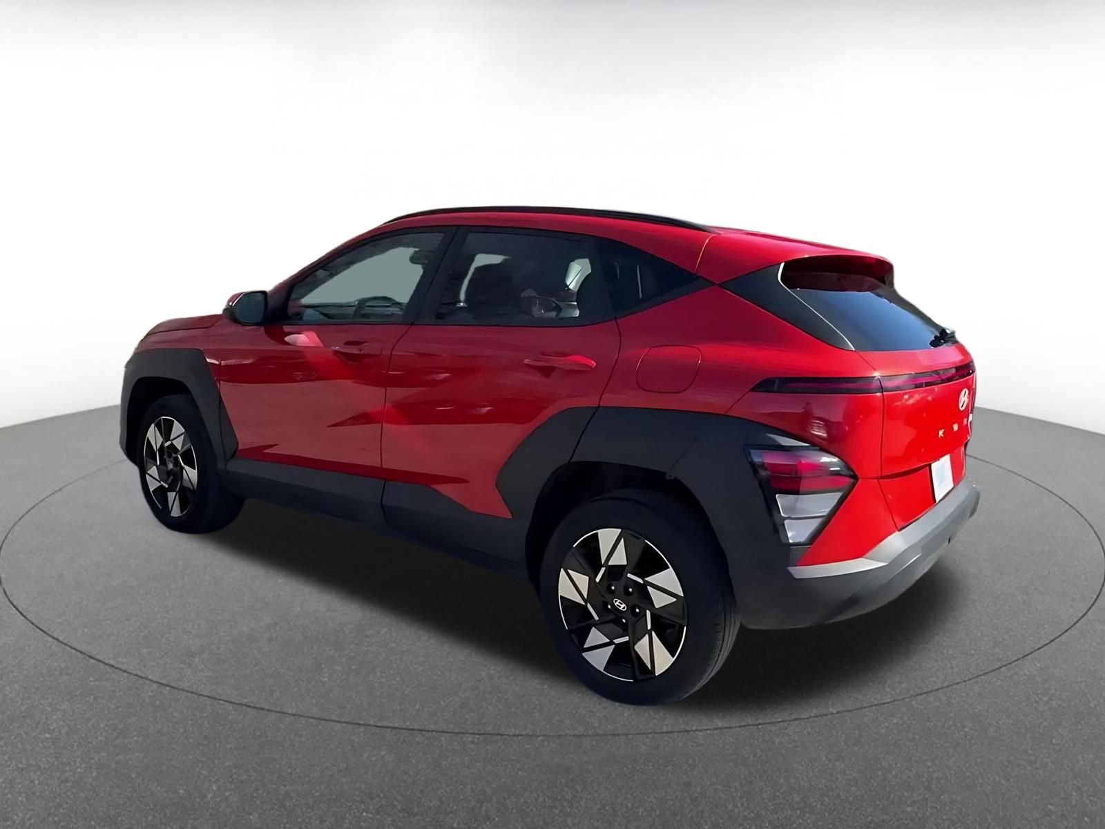 Used 2025 Hyundai Kona SEL image 10