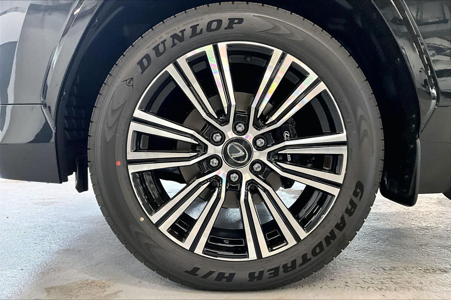 New 2026 Lexus LX 600 4WD w/ Luxury Package image 12